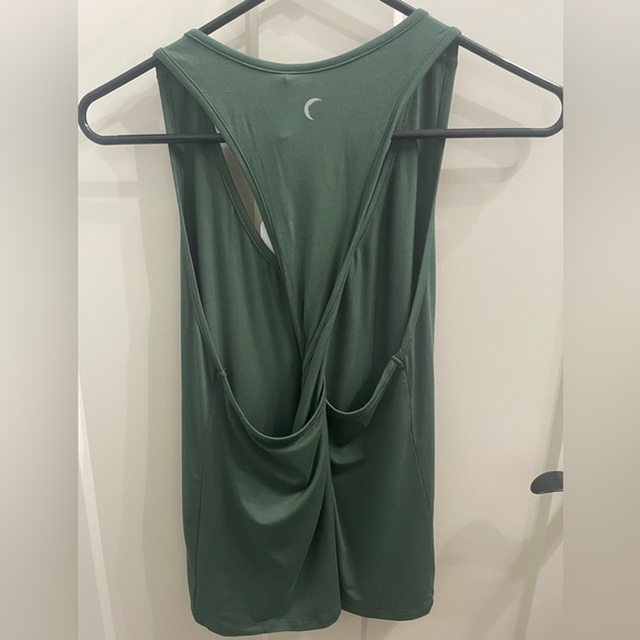 NWT Zyia Fir Green Tordue Flow Tank Sz M - Picture 3 of 6